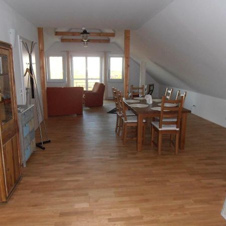 Ferienwohnung Am Kirchberg Йойс Екстериор снимка