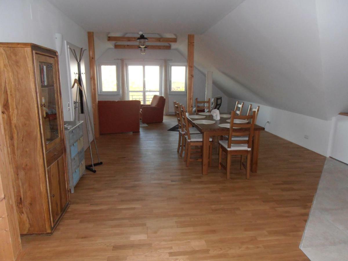 Ferienwohnung Am Kirchberg Йойс Екстериор снимка
